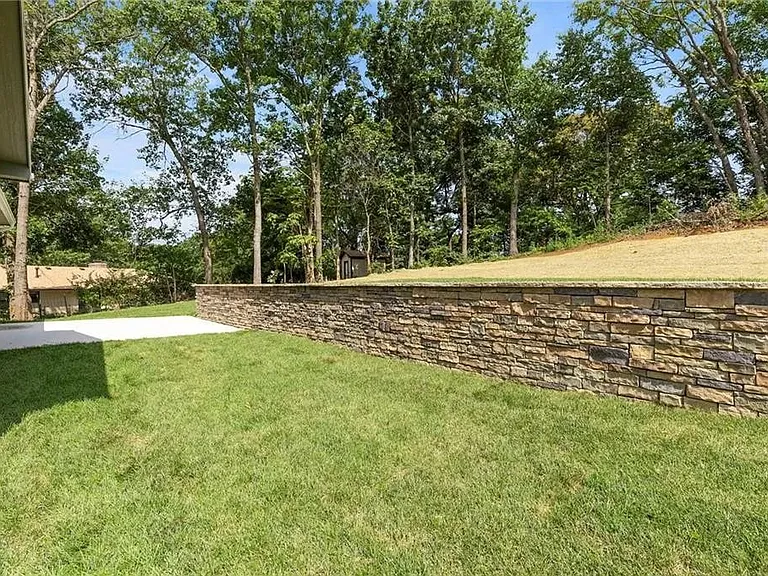 135 Cedar Ct — Photo 26