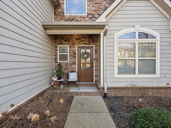 5th image of 4129 Maximillion Cir