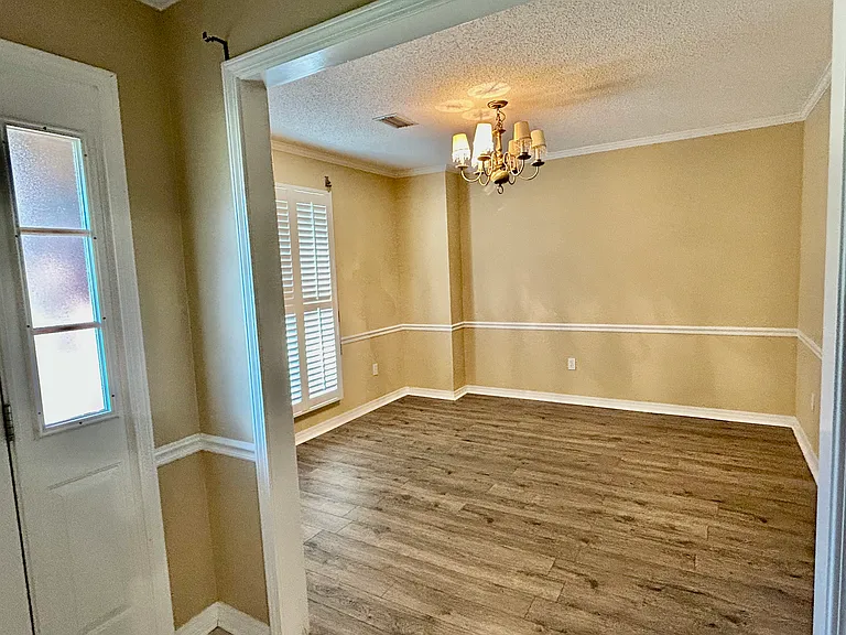 640 Wedgewood Dr — Photo 6
