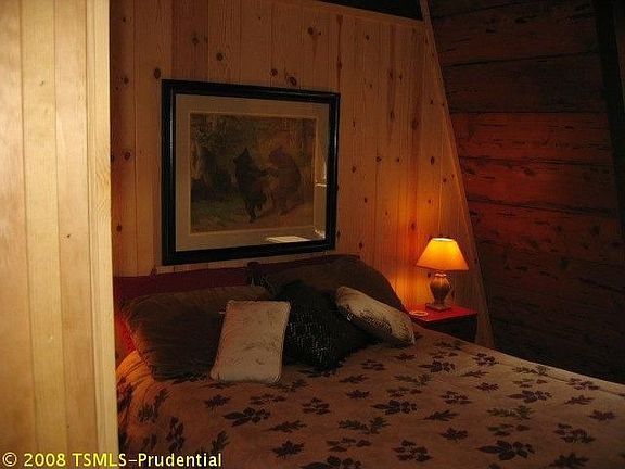 3rd image of 1655 Willow Ave