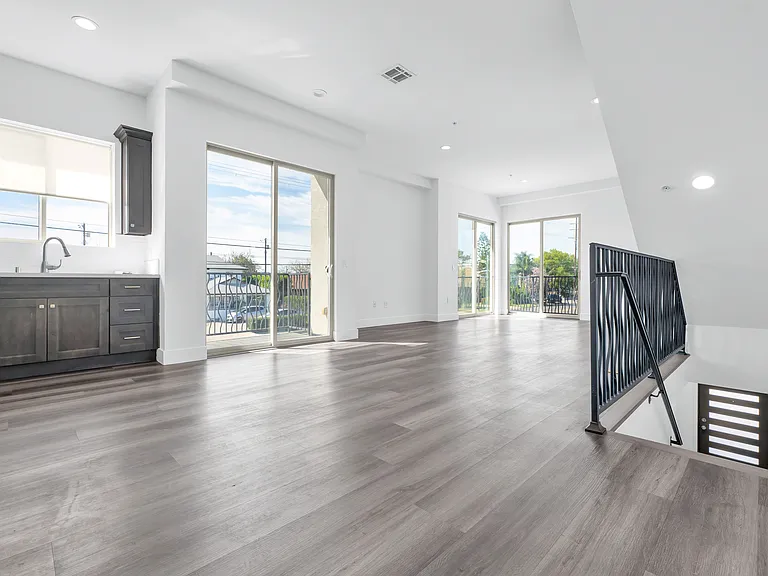 6006 N Klump Ave — Photo 25