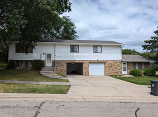 1907 Shelden Ave, Cedar Falls, IA 50613