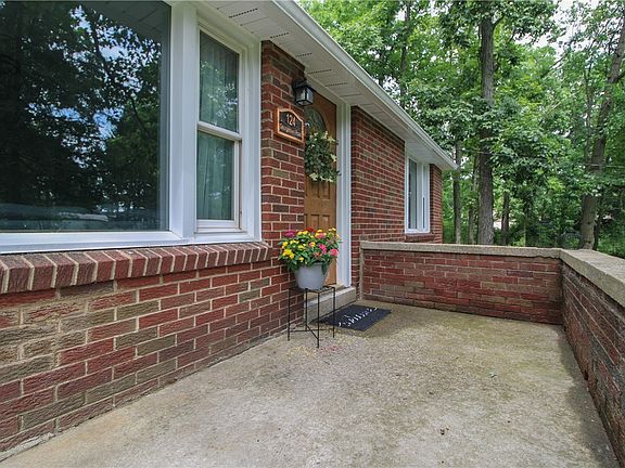 2nd image of 124 Georgetown Rd