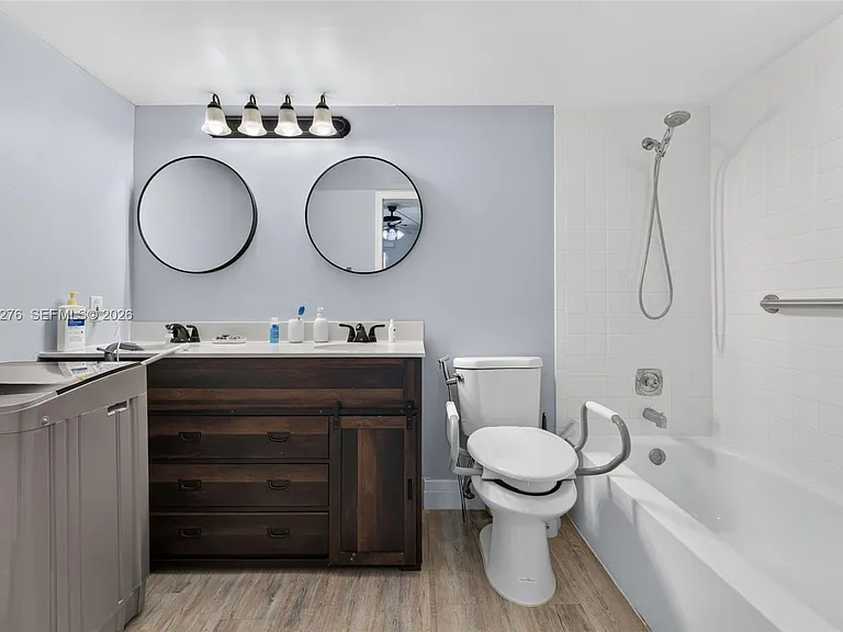 2404 Antigua Cir #M2 — Photo 13