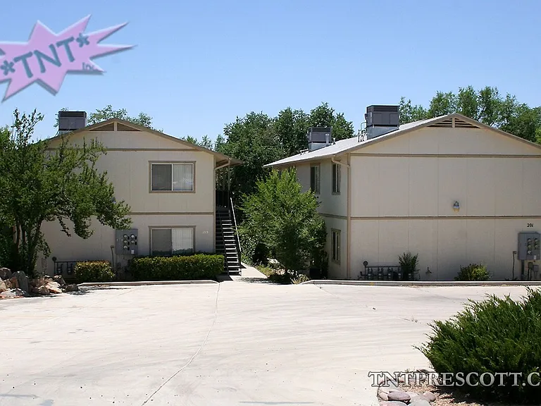 195 Vallejo St — Photo 2