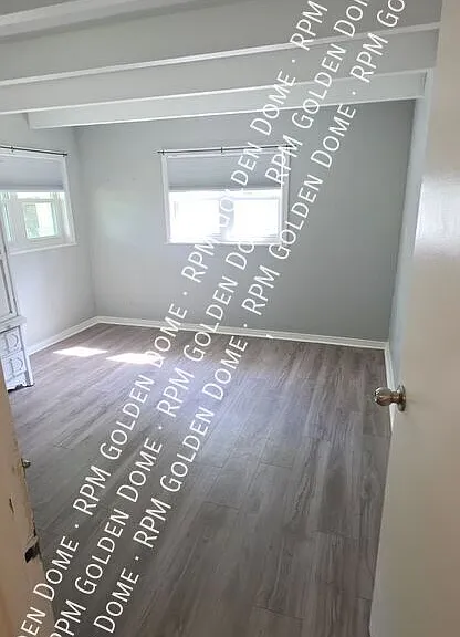 1701 Poplar St #B — Photo 6