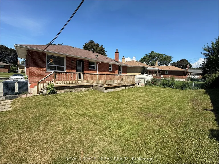 21 Chopin Ave — Photo 24