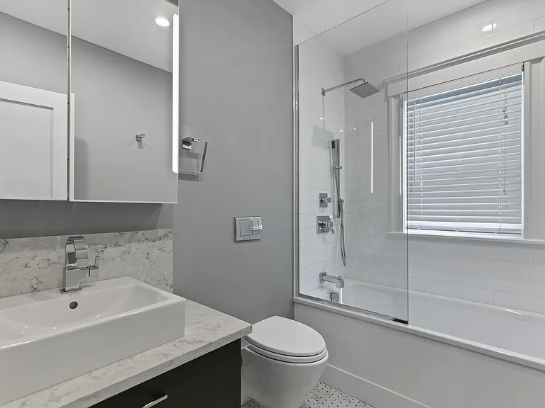 61 Huron Ave — Photo 12
