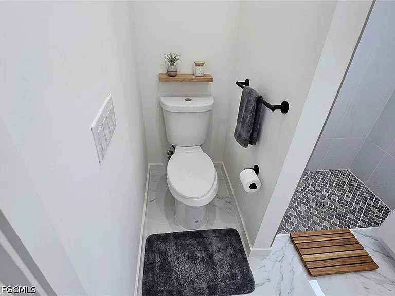 2113 NW 41st Ave — Photo 22