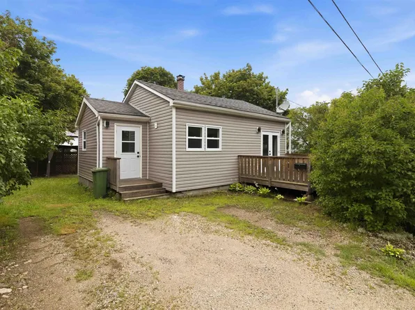 7 Eisenhauer Ln, Bridgewater, NS B4V 2P9