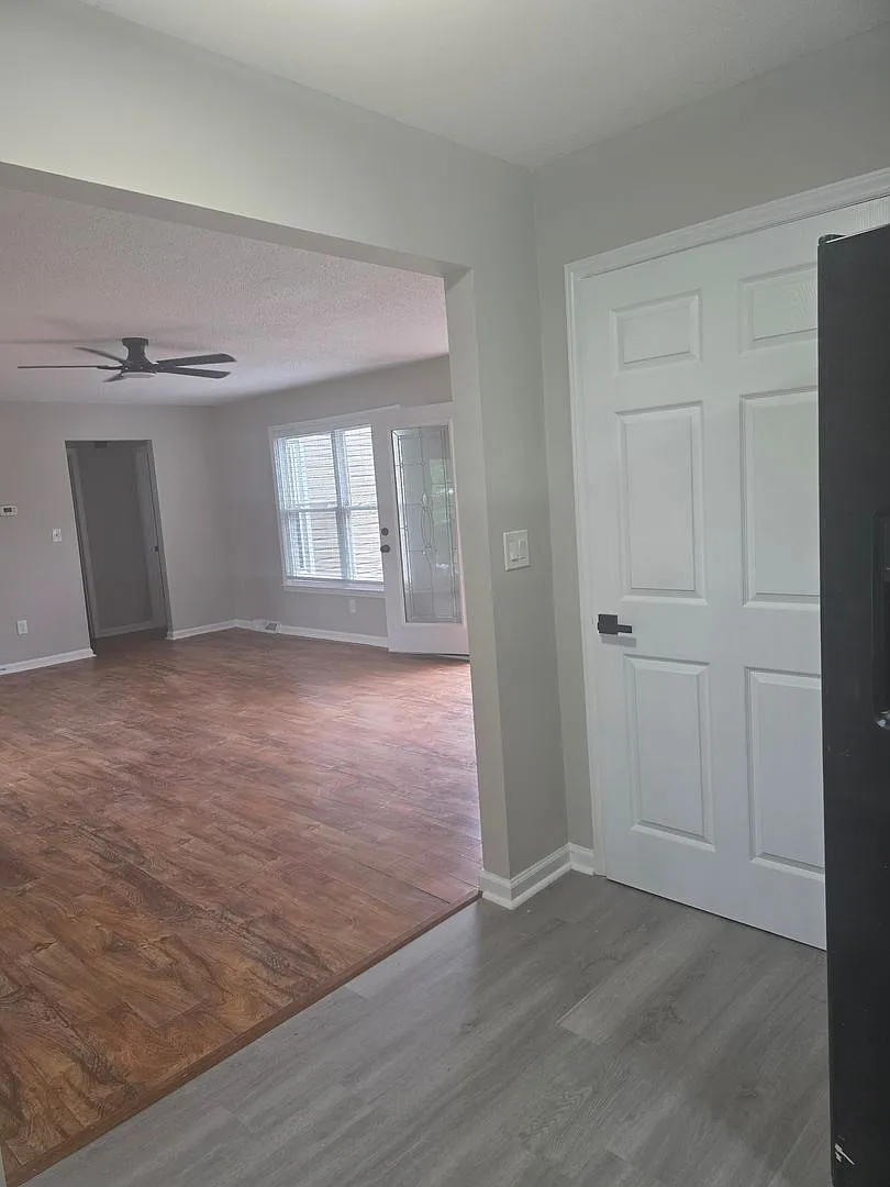 Newly Updated Home! — Photo 4