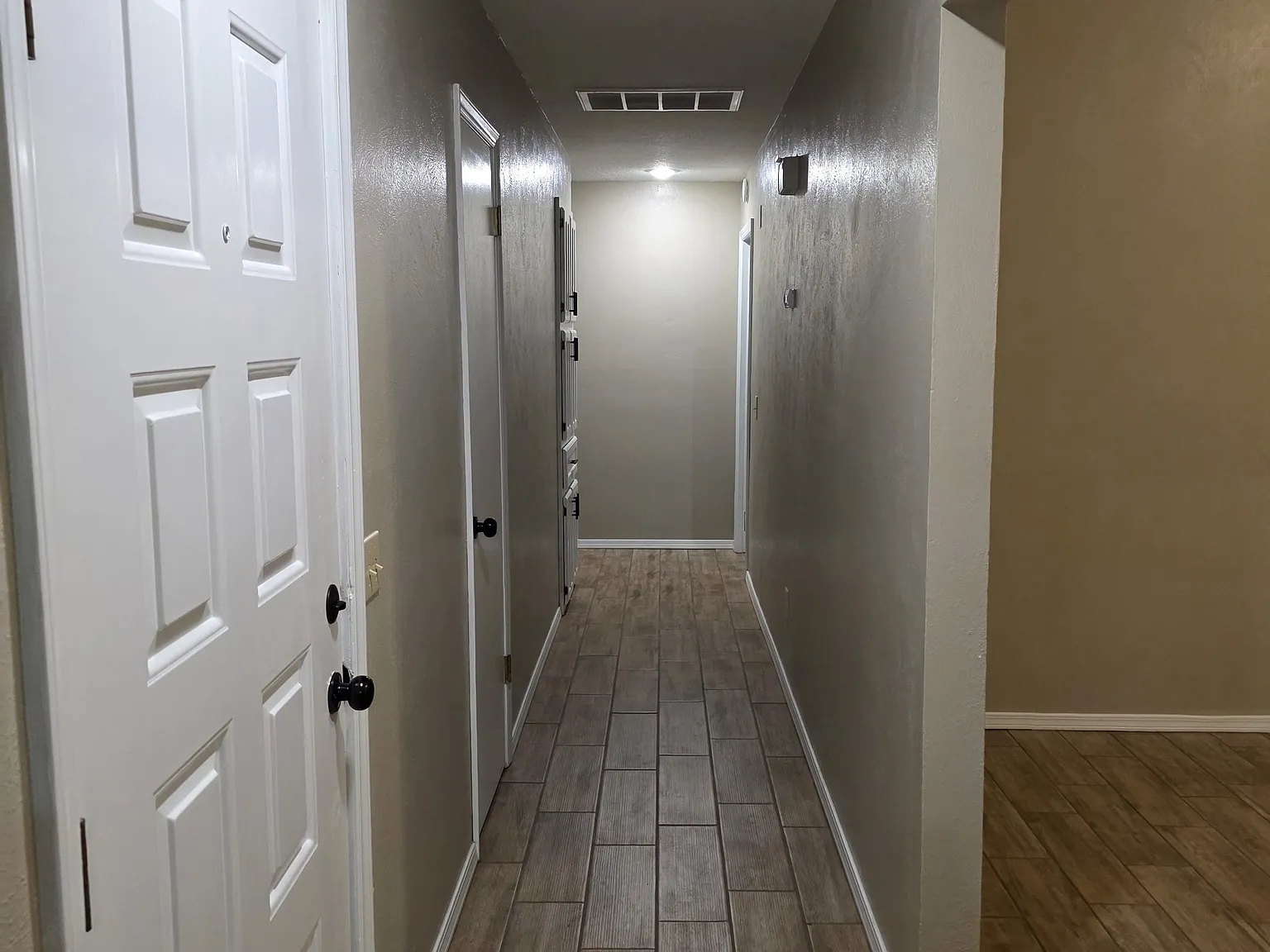 2 bed, 1200 sqft, $900 — Photo 4