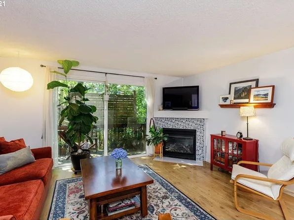 4226 SW Garden Home Rd, Portland, OR 97219