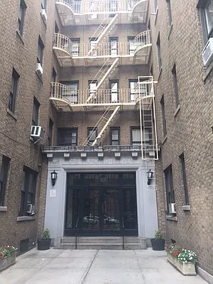 Rented by B Gans Management | media 4