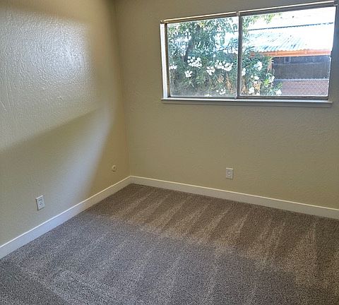 5th image of 10441 Buena Plaza Cir