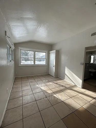 1055 Neville Ave Photo 1