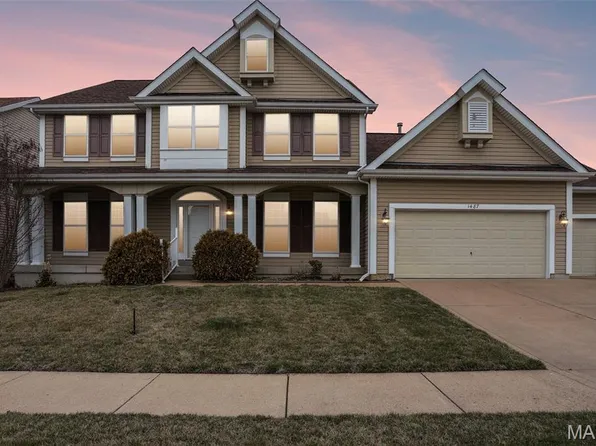 1487 Fenway Dr, Fenton, MO 63026