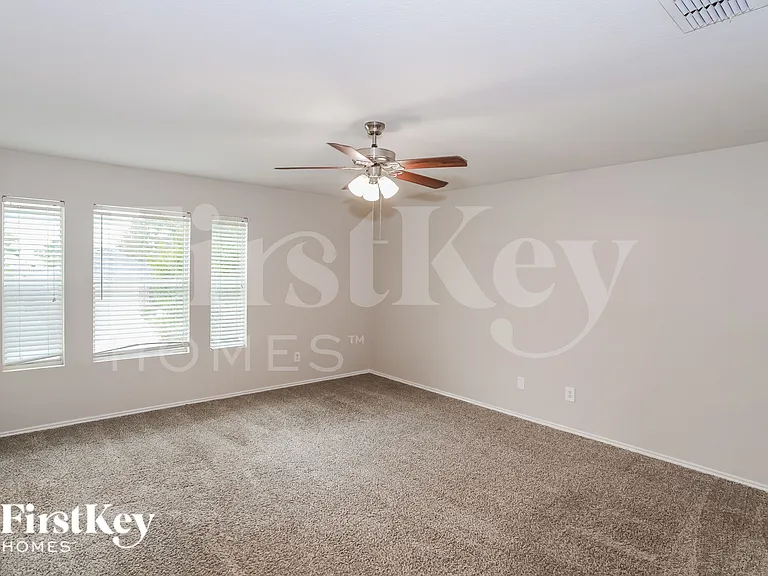 4545 Waterford Dr — Photo 9