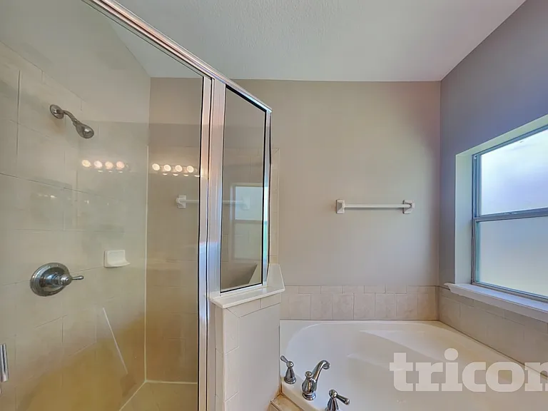 272 Silver Glen Ave — Photo 10