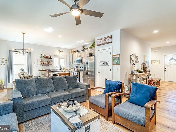 5th image of 315 Willow Oaks Dr