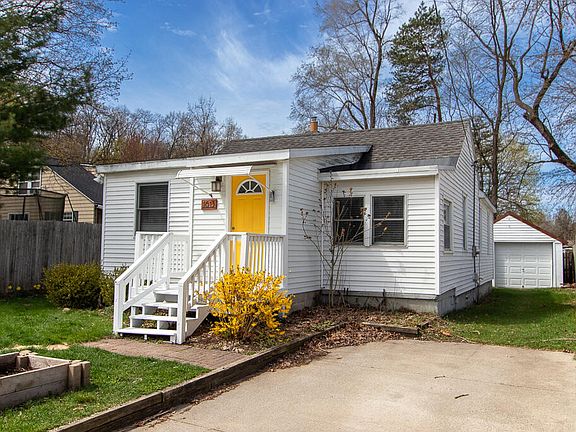 2nd image of 1613 Hanchett Ave NW