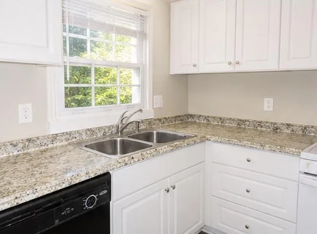 5140 Highpoint Rd — Photo 3