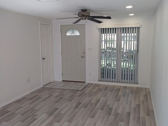 3rd image of 1040 Jadewood Ave