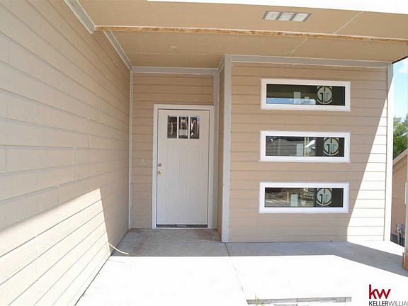 3rd image of 436 Eastwood Dr