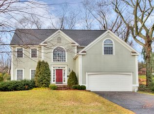 503 Wormwood Rd, Fairfield, CT 06824