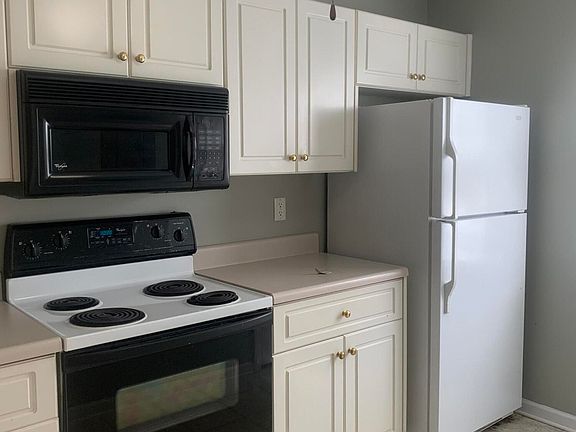 5th image of 4667 Brookwood Ln