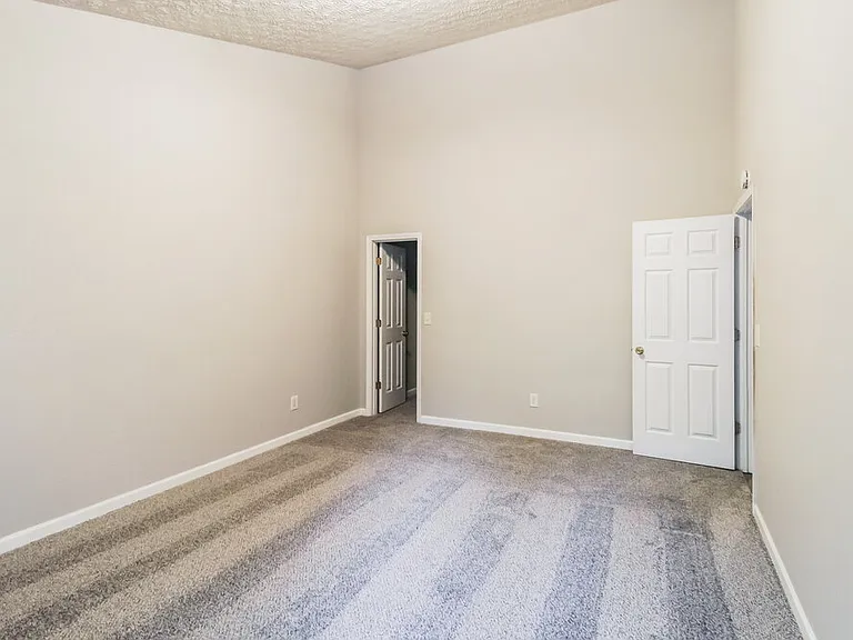 740 Shadow Lakes Dr — Photo 15