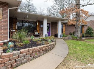 3113 N Warwick Dr, Fayetteville, AR 72703