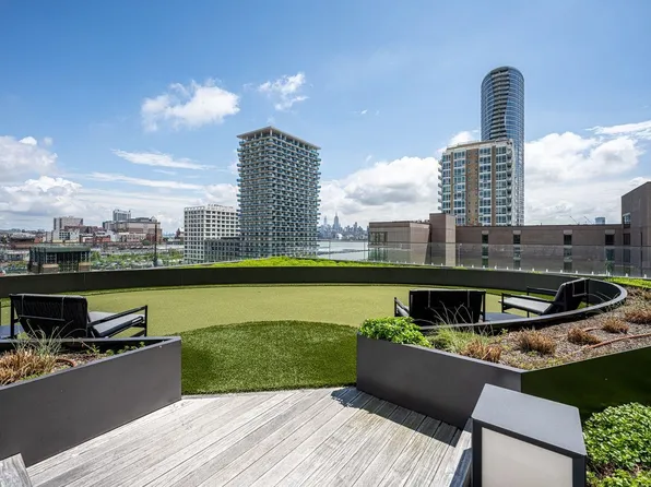 75 Park Lane South image 31 of 50