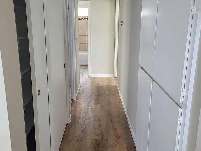 906 Coral Dr — Photo 8