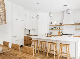 454 NE 8th St, Boca Raton, FL 33432