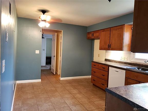 4th image of 184 Hardacre Dr