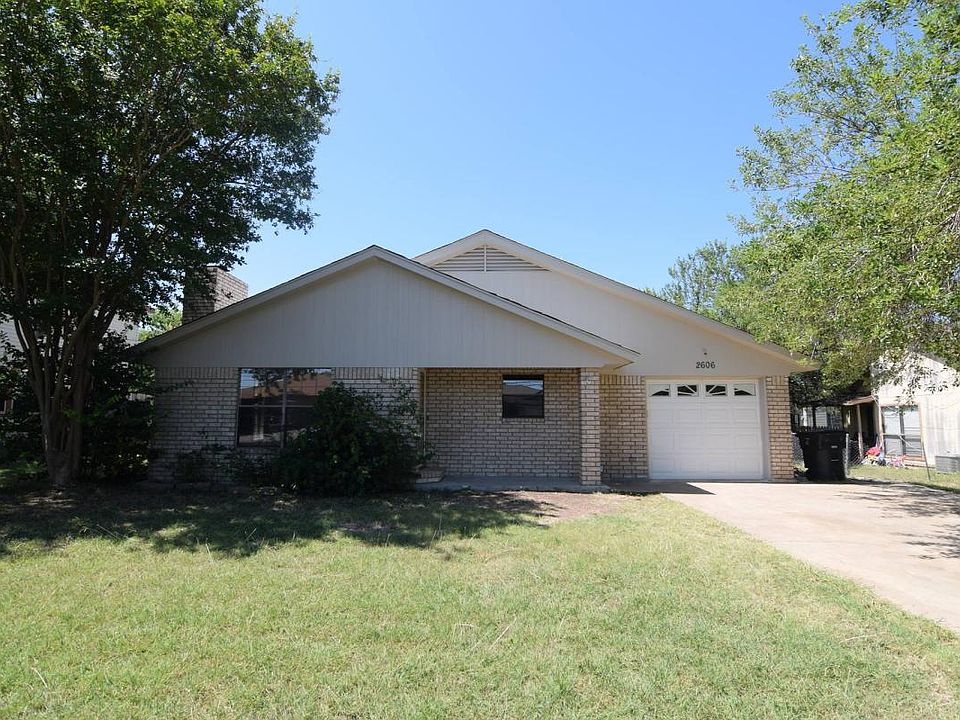 1st image of 2606 Fieldstone Dr