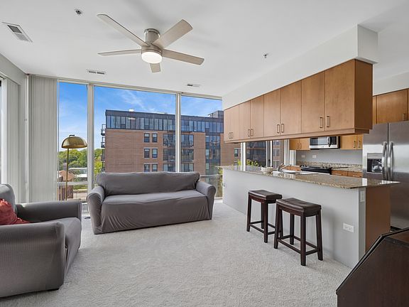 4th image of 1720 Oak Ave Unit 711