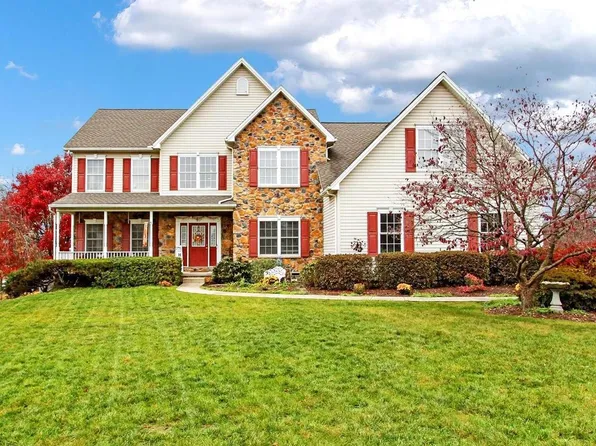 93 Skyline Ct, Gettysburg, PA 17325