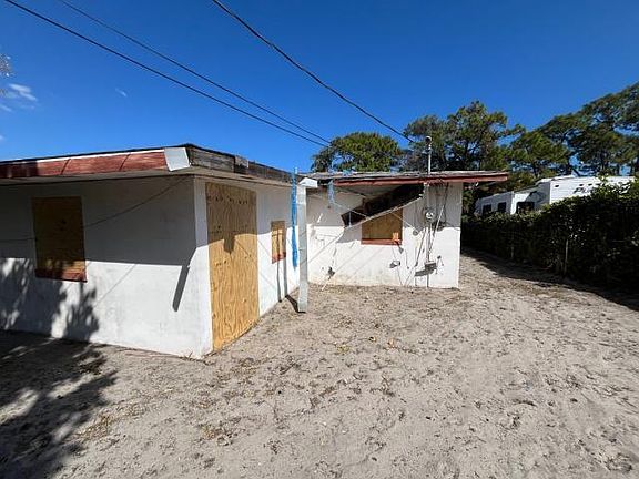 4th image of 1620 SE Apache Avenue