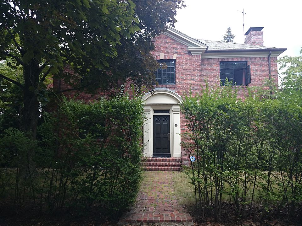 2nd image of 157 Ivy St