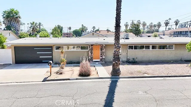 3 bed, 1156 sqft, $3,500 — Photo 2