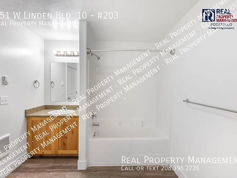 251 W Linden Ave #10-203 — Photo 9