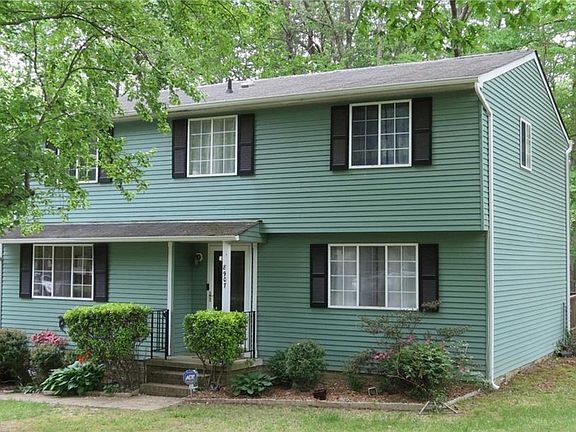 2nd image of 8907 Sonnet Hill Ct