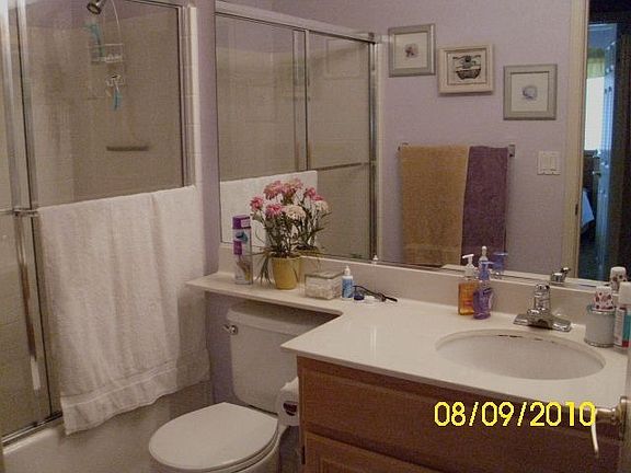 4th image of 303 Summerfield Dr