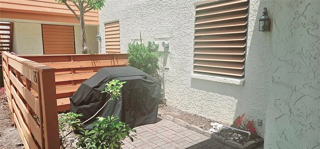 2 bed, 2.0 bath, 1304 sqft, $3,400 — Photo 1
