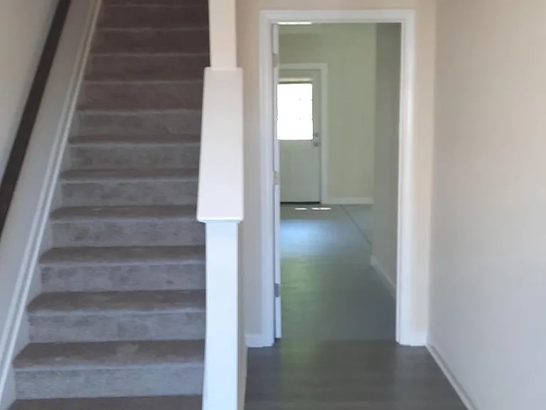 929 Admirals Quay Dr — Photo 3