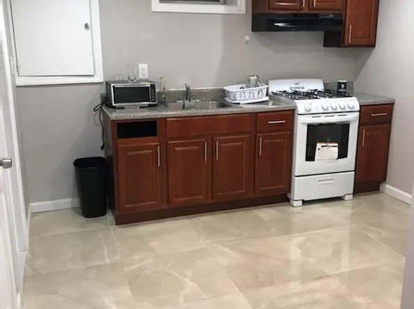 (undisclosed Address), Queens Village, NY 11427