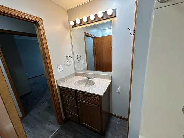100 S Main St #2B — Photo 8