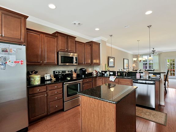 3rd image of 13350 Diamond Ridge Dr
